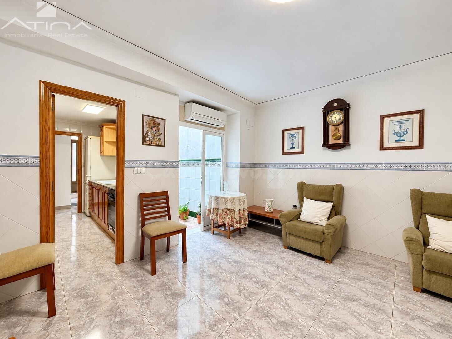 Casa de pueblo en Beniarjó con 3 dormitorios, terraza y mucho encanto.