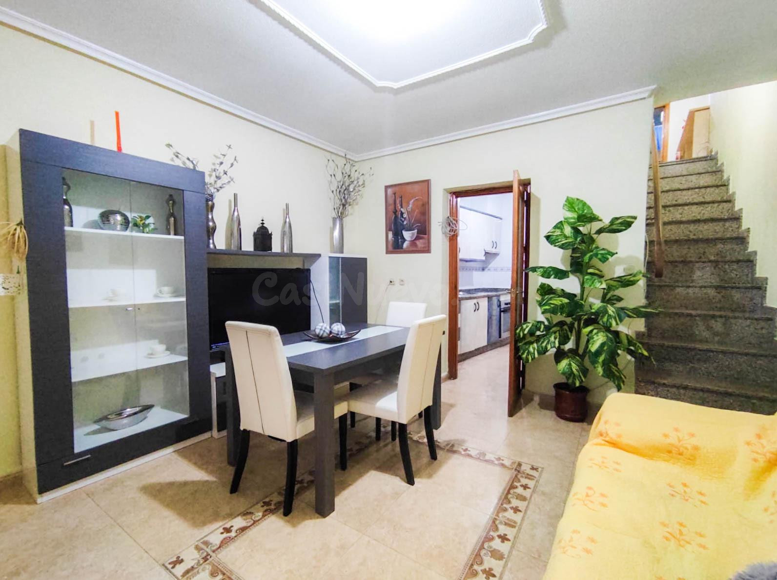 ¡Oportunidad Única en el Centro de Águilas por solo €140,000!