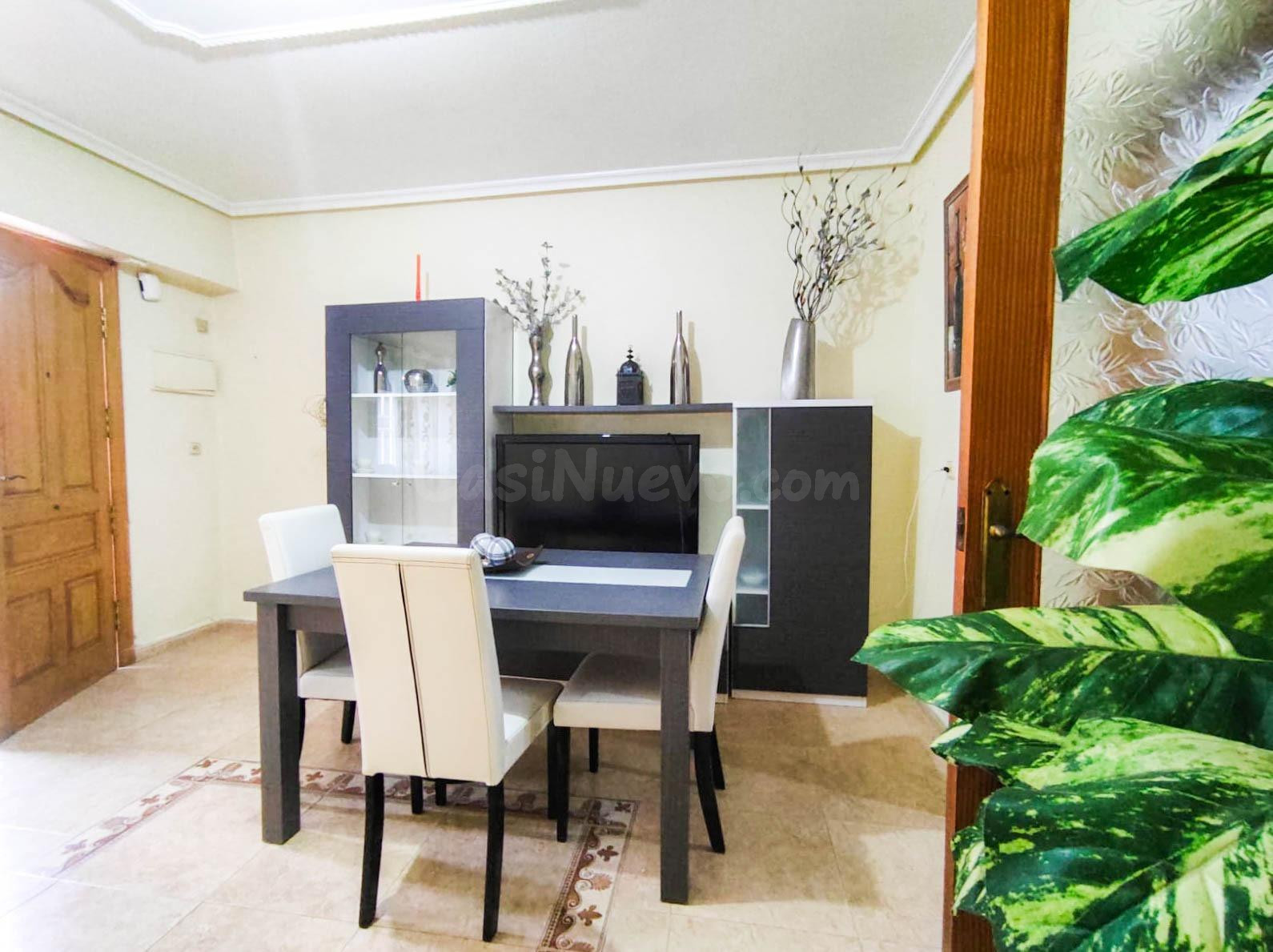 ¡Oportunidad Única en el Centro de Águilas por solo €140,000! - foto 2
