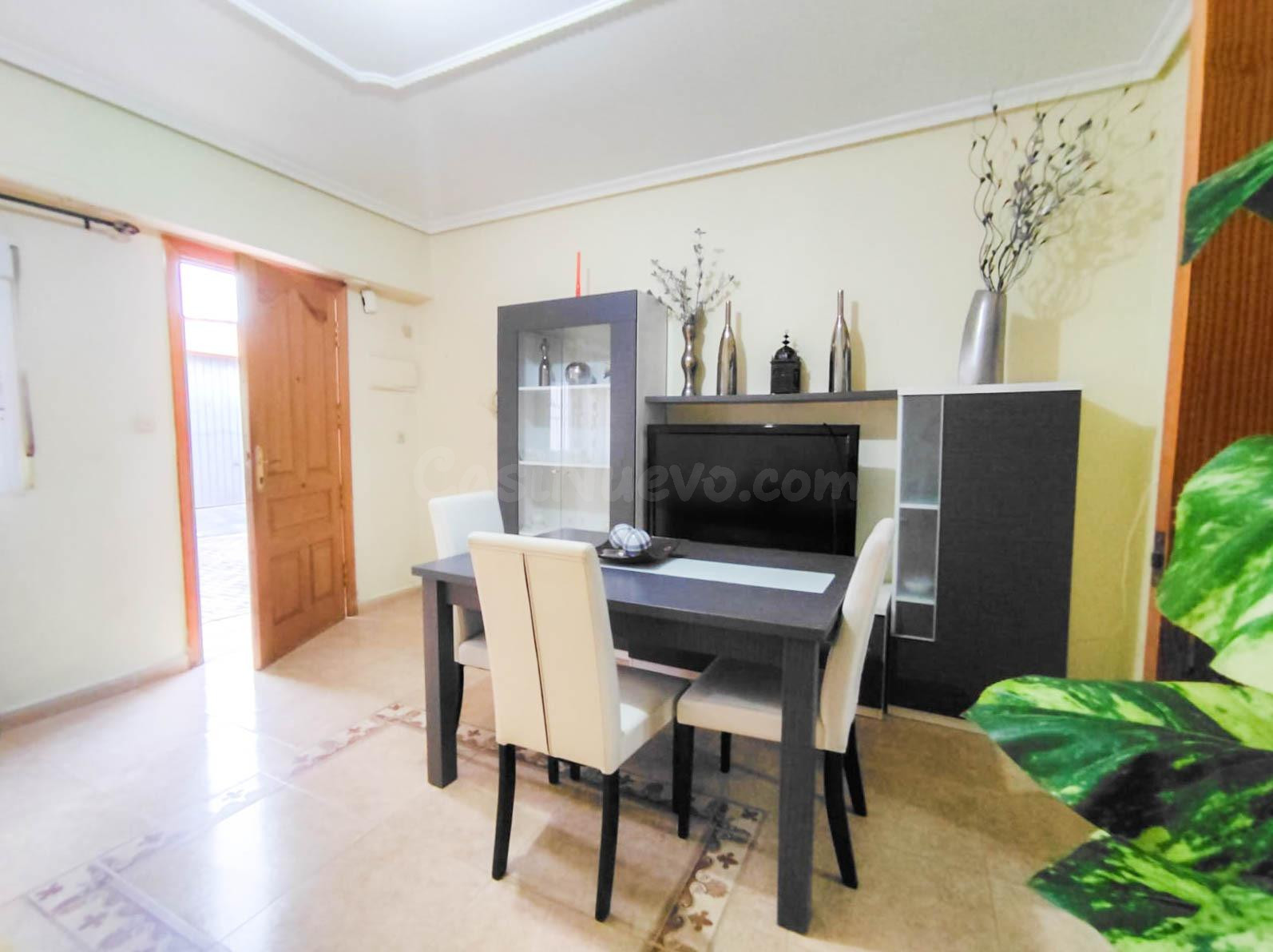 ¡Oportunidad Única en el Centro de Águilas por solo €140,000! - foto 3