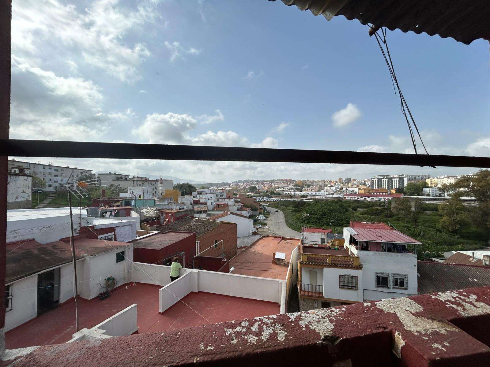 CASA PARA REFORMAR CON TERRAZA Y TORREÓN EN SALADILLO – LA PIÑERA, ALGECIRAS - foto 2
