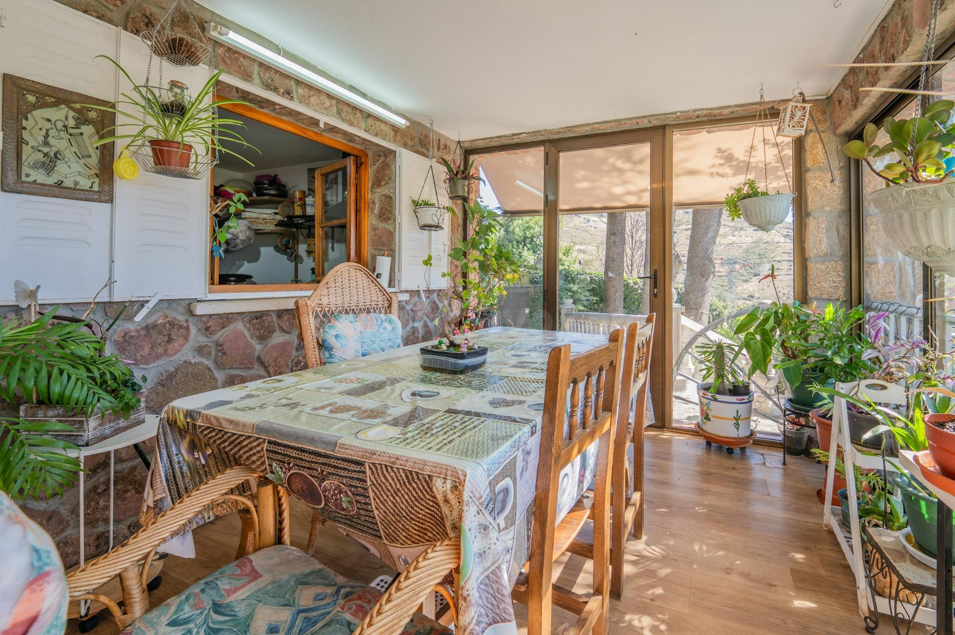 Espectacular chalet independiente con piscina privada en Las Herreras - foto 4