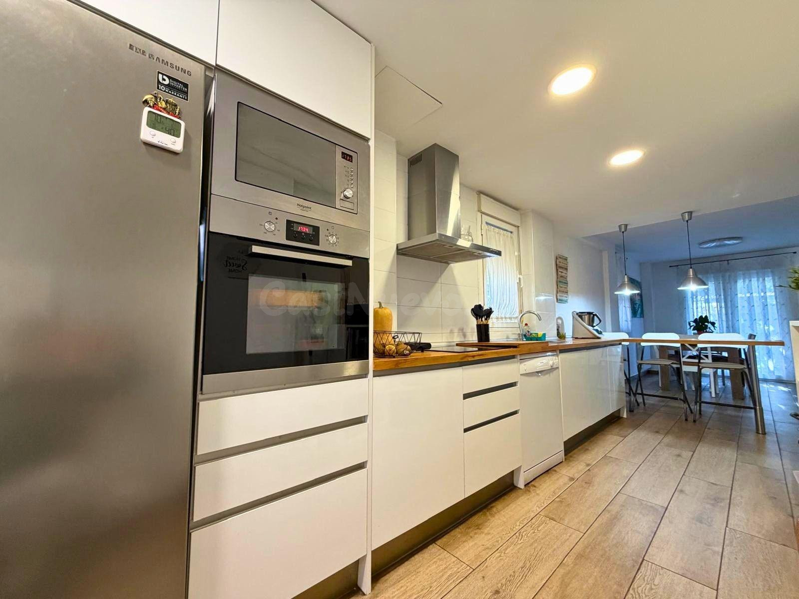 CHALET ADOSADO DE ESQUINA EN VENTA EN RIVAS PUEBLO, RIVAS VA - foto 5