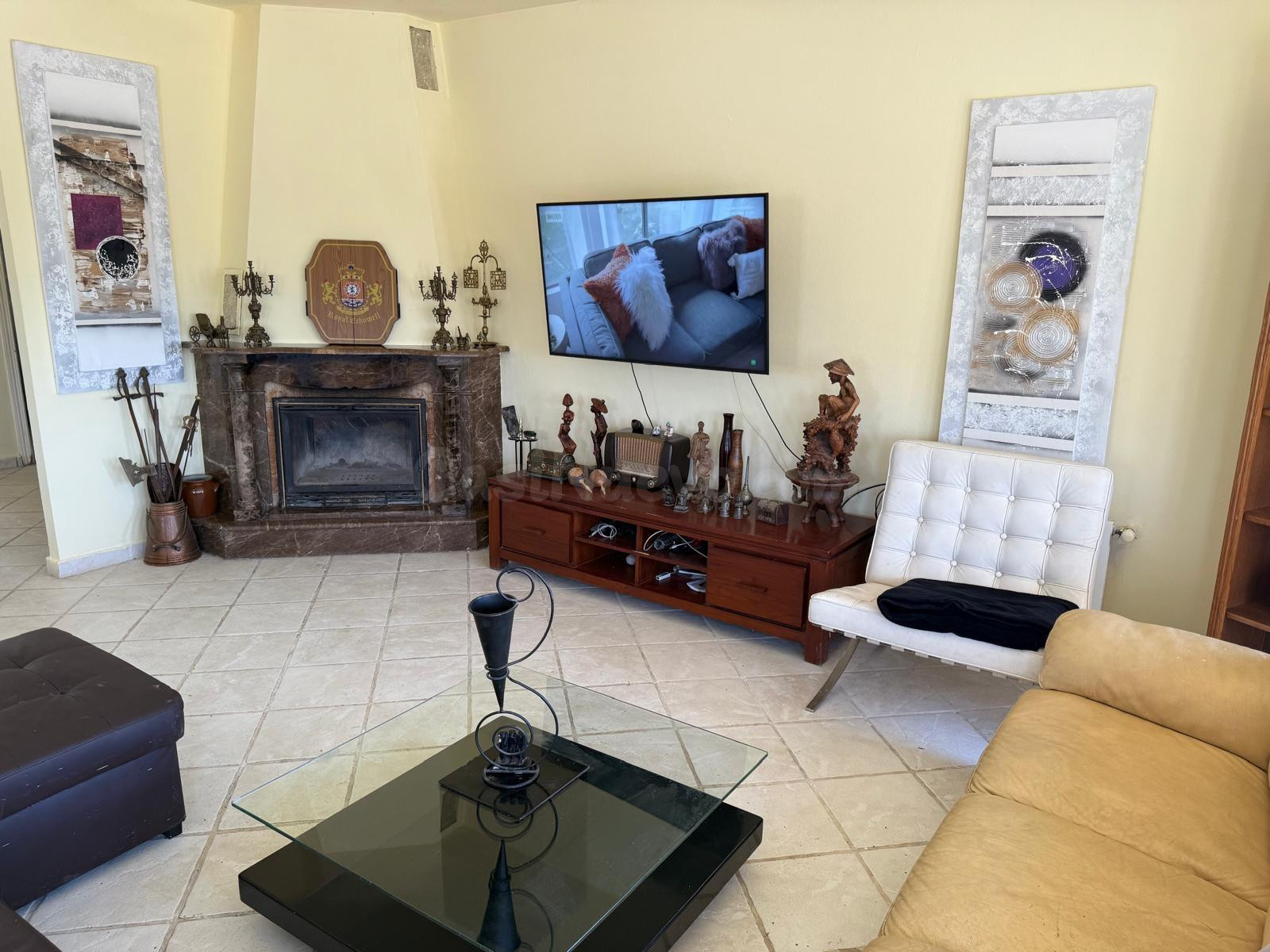 Villa independiente con finca de 19.000 m2 en Castalla - foto 5