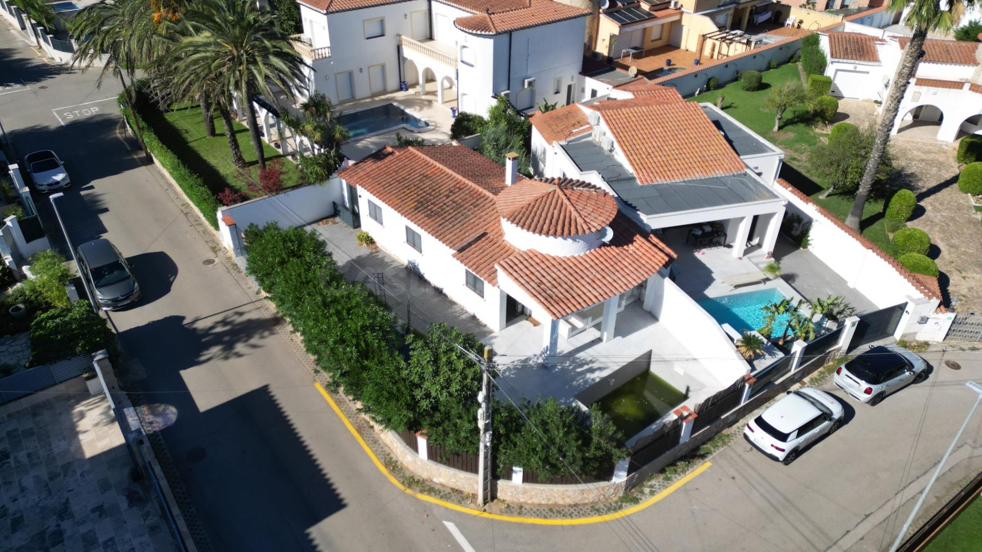 Casa o chalet en venta en Empuriabrava - foto 2