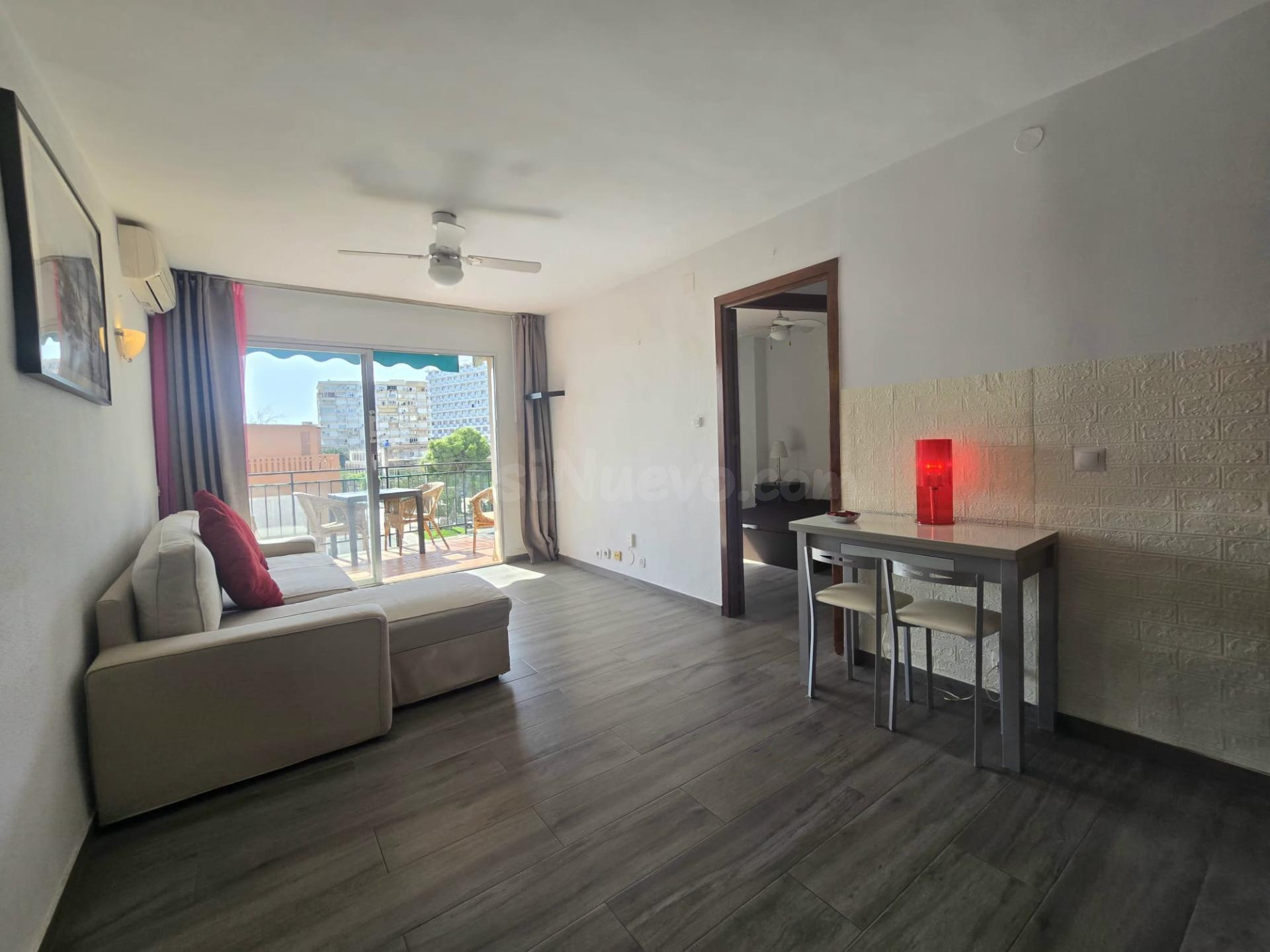 APARTAMENTO EN EL CENTRO DE TORREMOLINOS | TERRAZA CON VISTAS AL MAR, PISCINA Y ORIENTACIÓN SUR ☀️ - foto 2