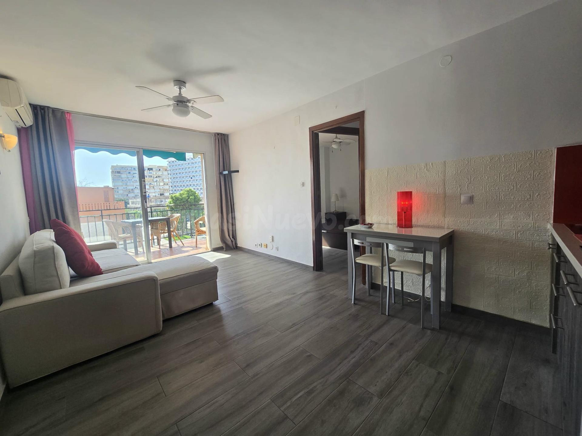 APARTAMENTO EN EL CENTRO DE TORREMOLINOS | TERRAZA CON VISTAS AL MAR, PISCINA Y ORIENTACIÓN SUR ☀️ - foto 4