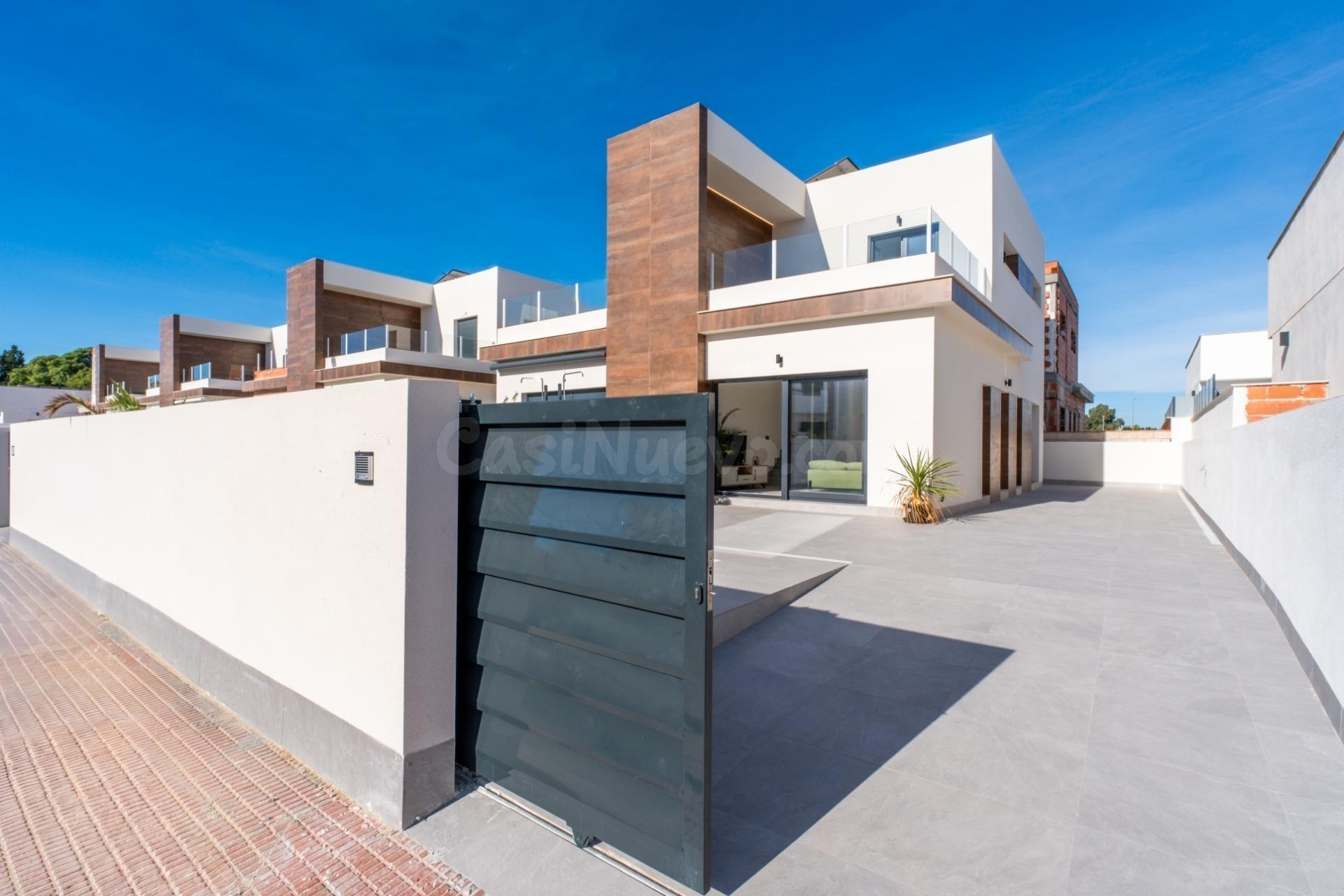 Villa individual en Daya Nueva