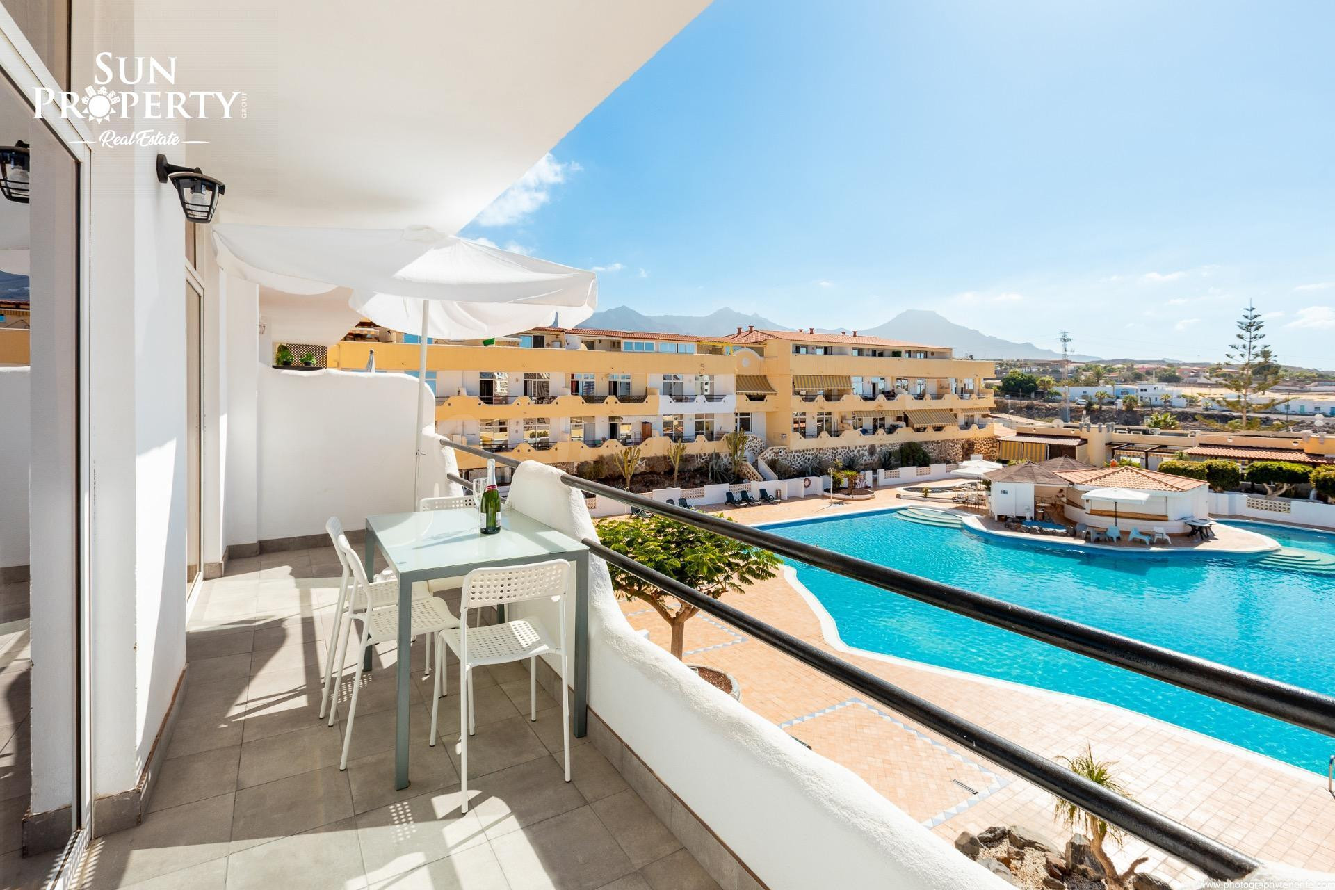 APARTAMENTO REFORMADO CON VISTAS A LA PISCINA Y AL MAREN PLAYA PARAISO