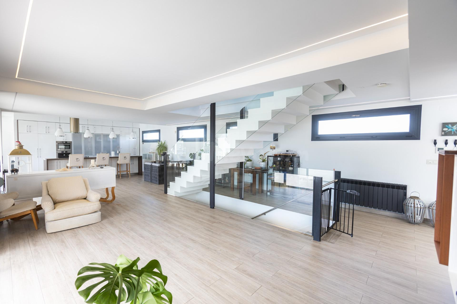 Exclusiva Villa de Lujo en  carretera santa catalina con est - foto 5