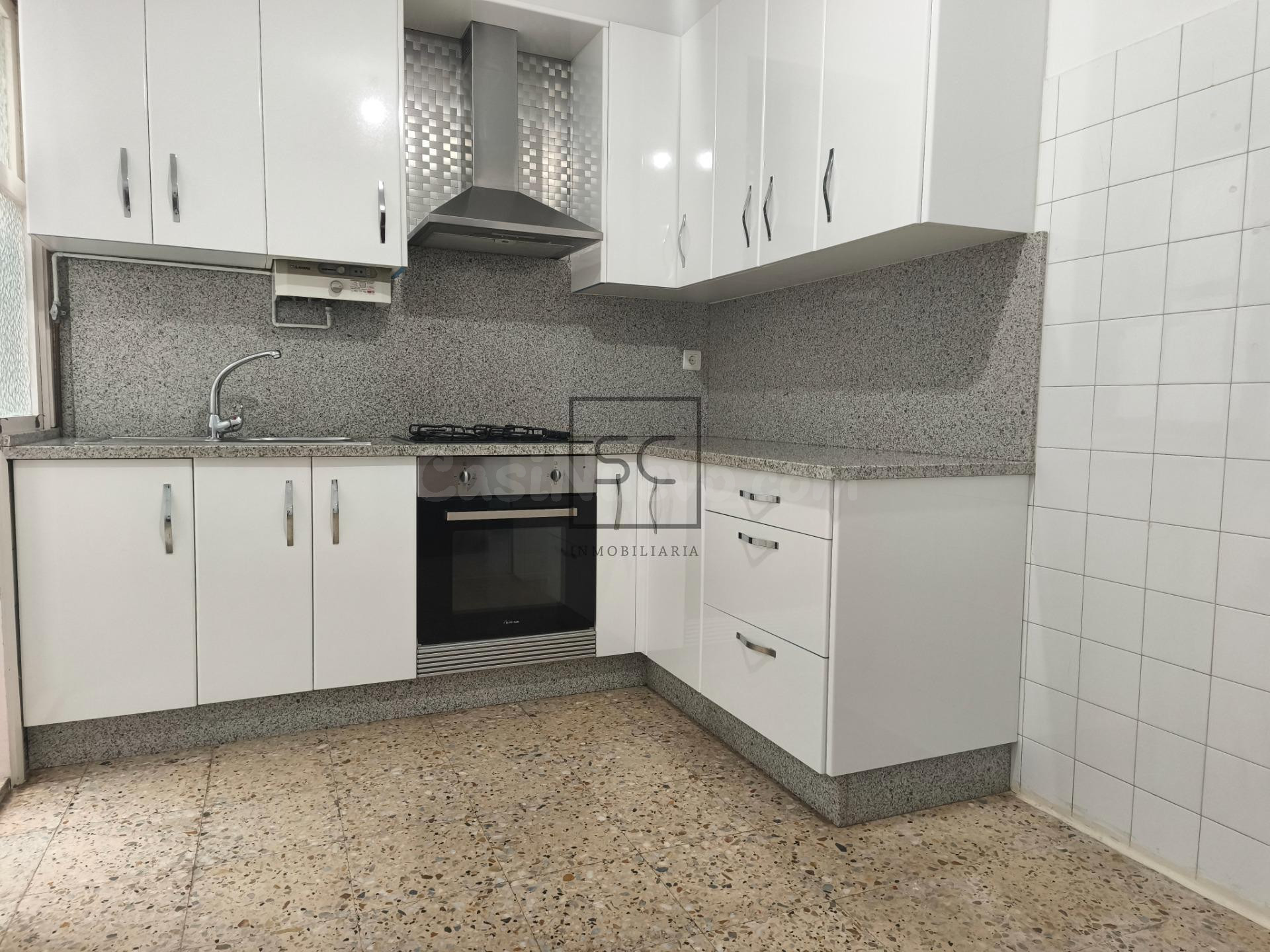 Primer piso en Santa Cecilia, Narón.