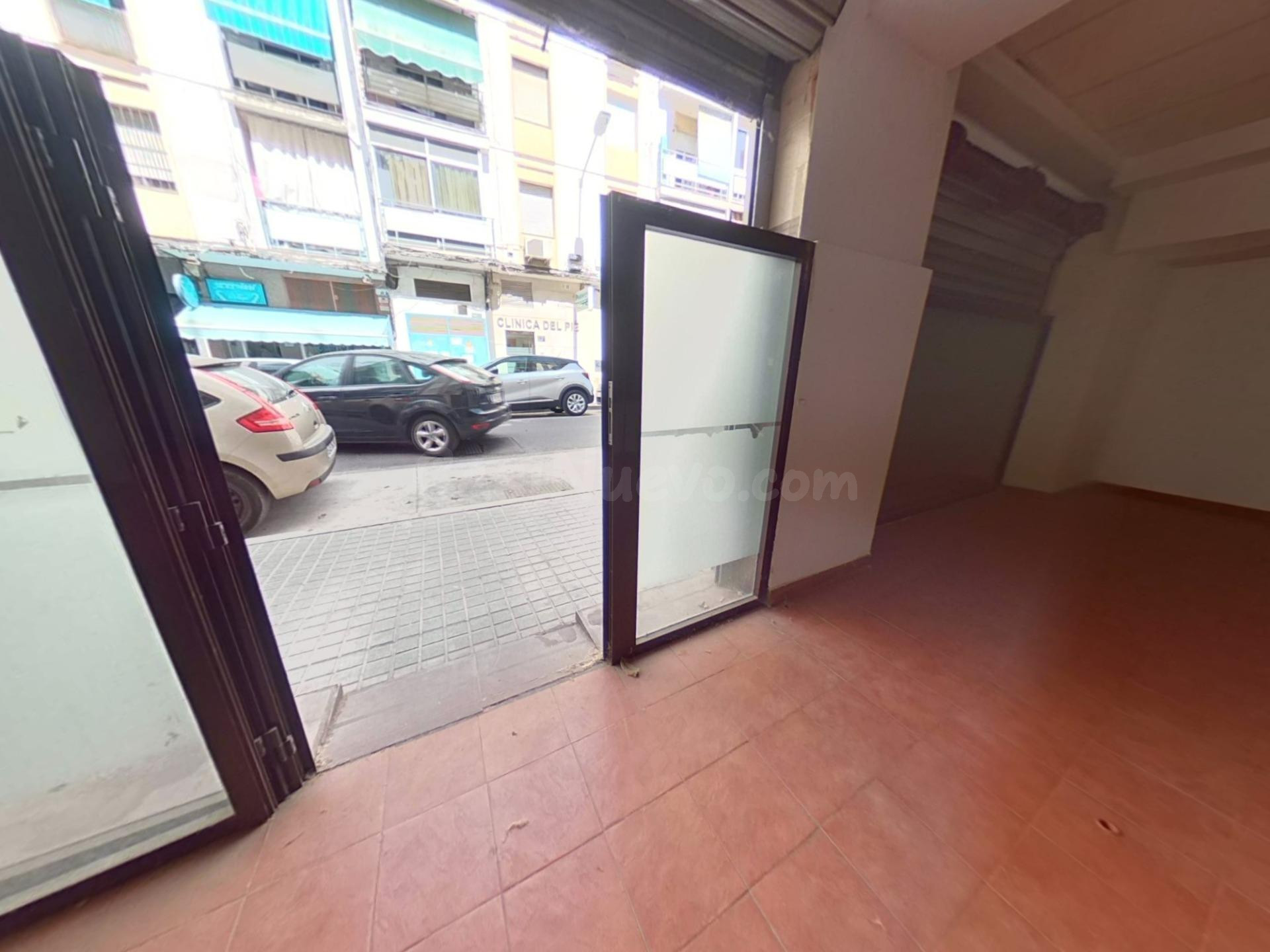 LOCAL DE 161 m2 CON GRANDES POSIBILIDADES EN SANTA ROSA