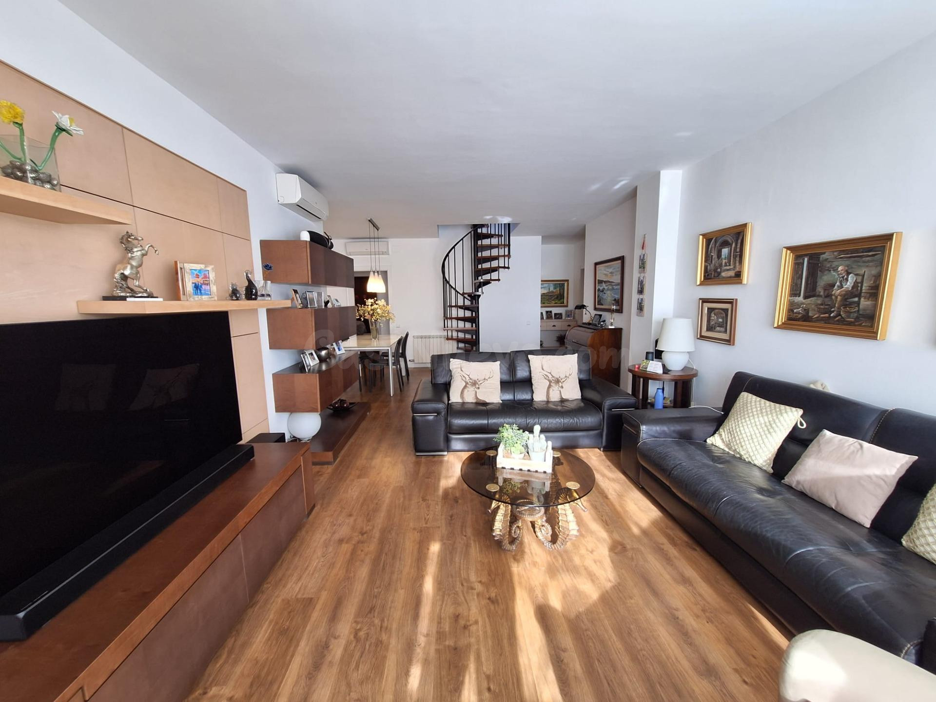 ATICO CENTRICO  EN PLANTA CON TERRAZA EN DUPLEX, TRASTERO Y PISCINA - foto 2