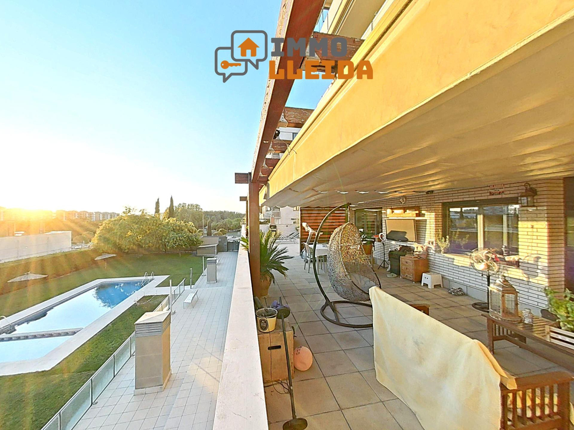 EXCLUSIVO Piso Parc de lAigua con gran terraza, parking y trastero - foto 5