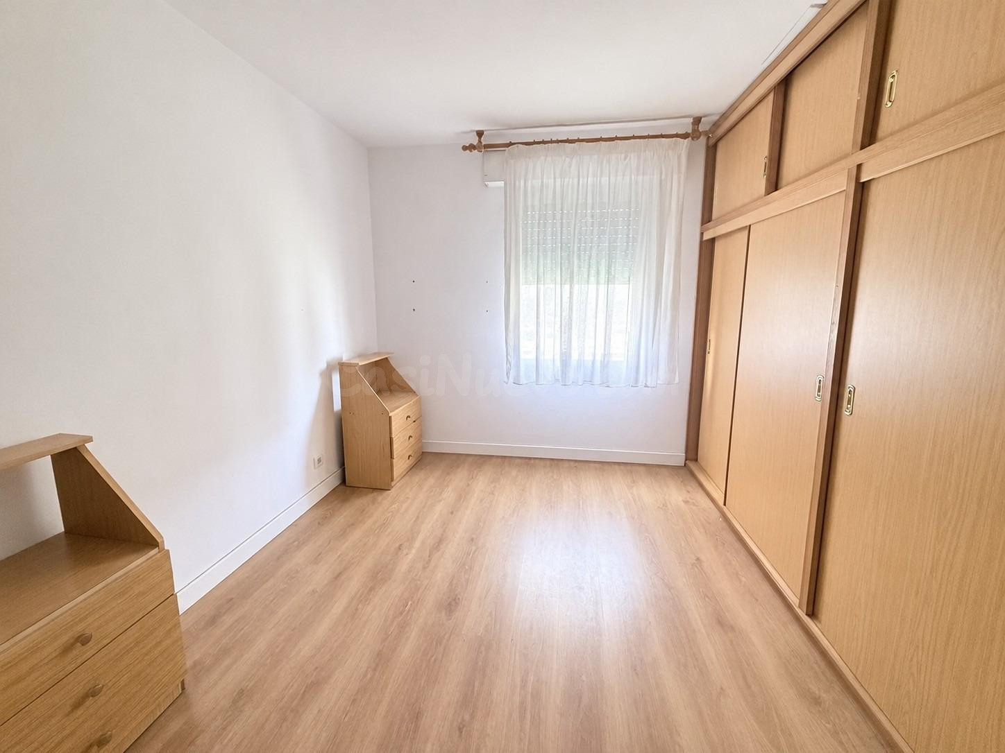 Piso de 3 dormitorios semi reformado en Miramar - foto 4