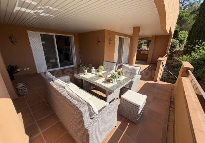 Exclusivo apartamento de 2 dormitorios con vistas panorámicas a la montaña en La Mairena 80m2 de jardin/50m2 de terraza