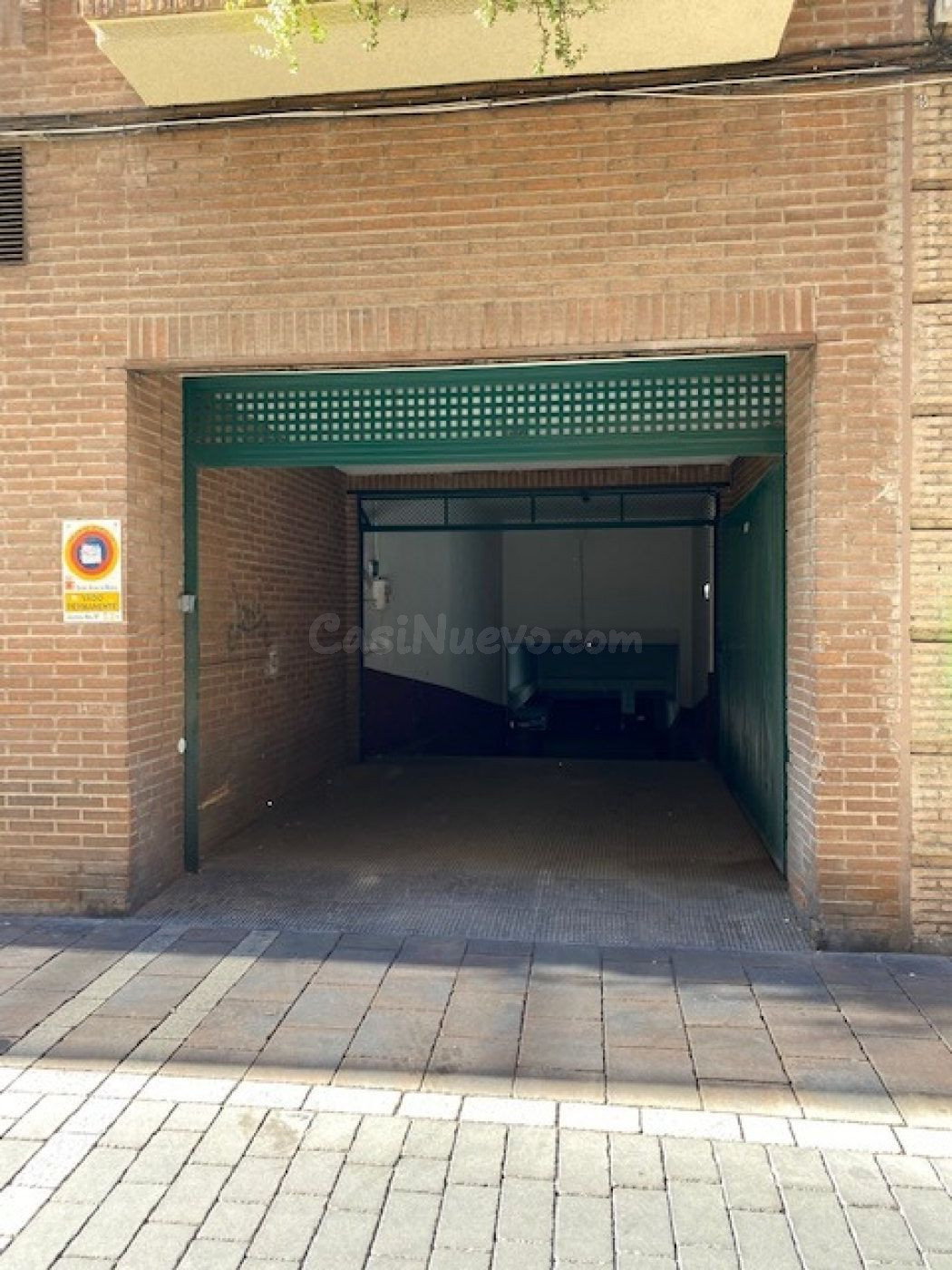 Alquiler de plaza de garaje en Santa Eulalia, calle Simón García