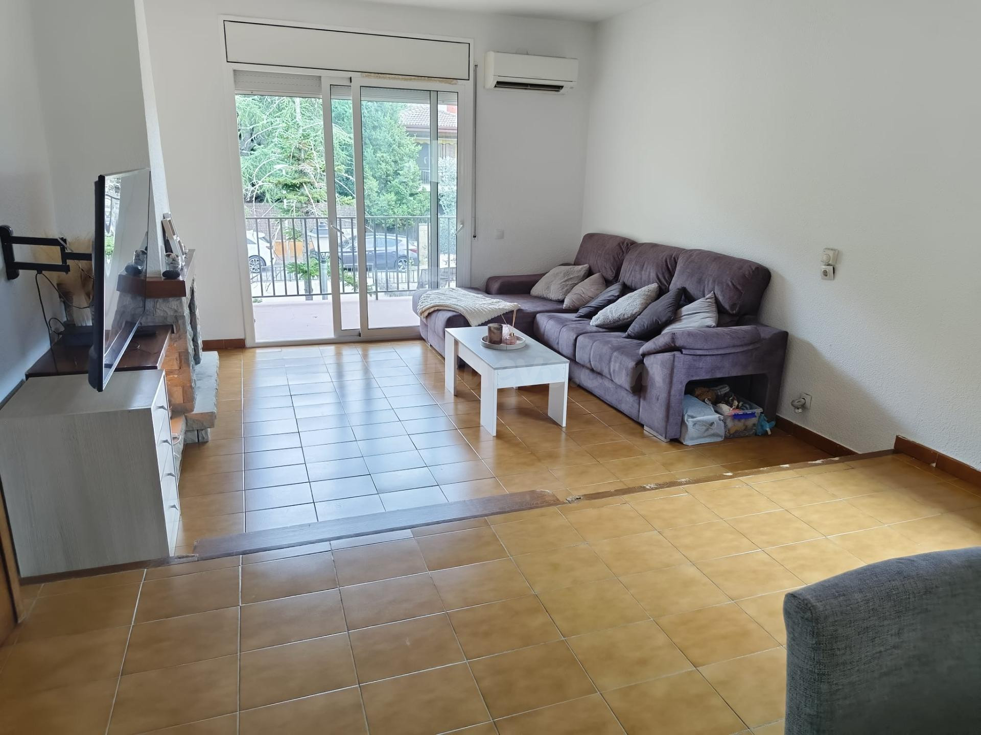 Bonita casa en Collbato Zona Can Ollé - foto 2