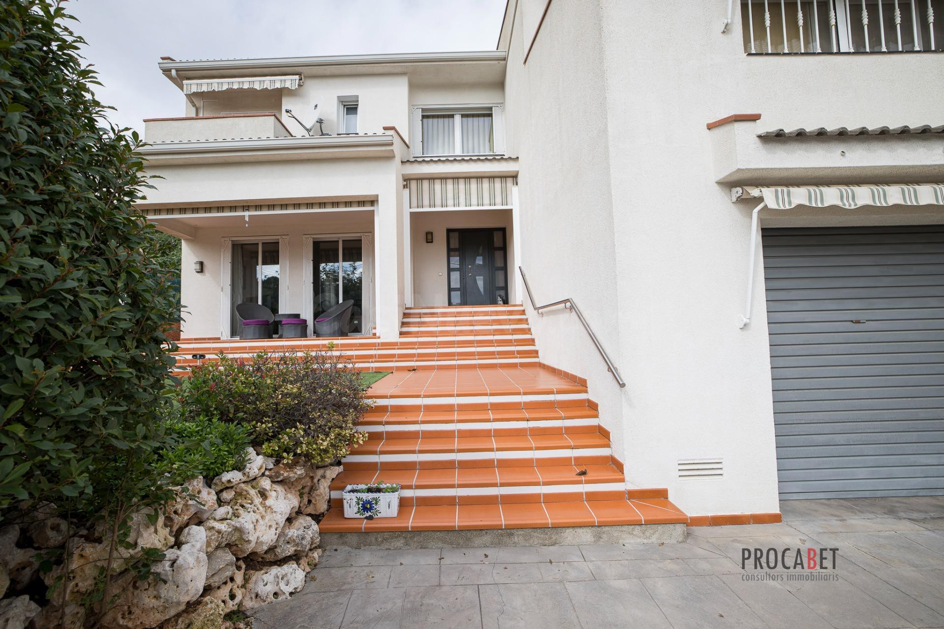 Casa con piscina - foto 4