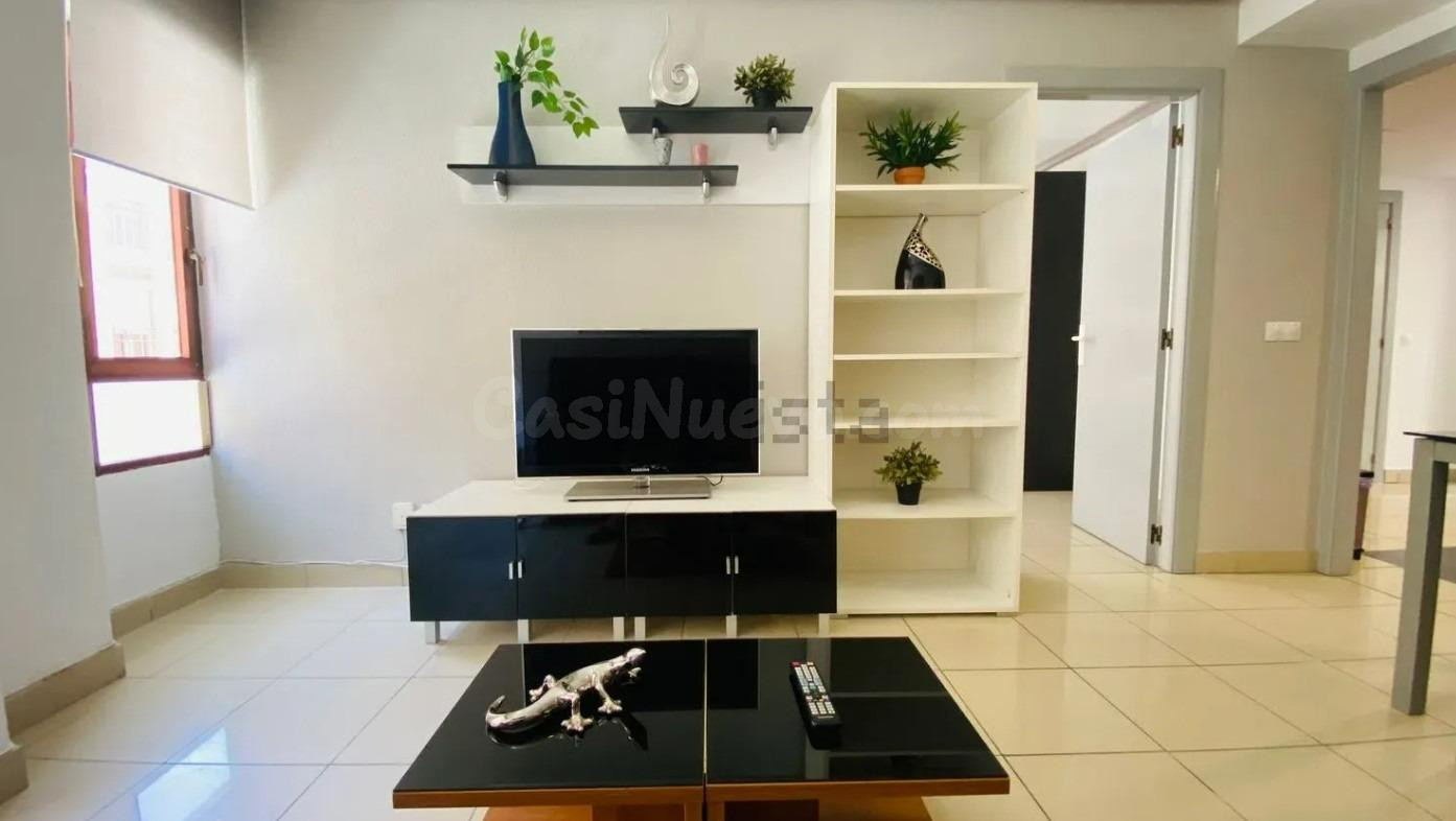 ALQUILER DE LINDA VIVIENDA REFORMADA ZONA ALTOZANO CON TERRAZA