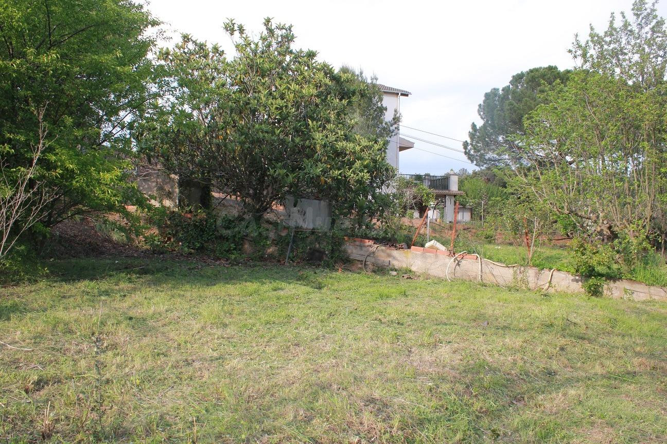 Terreno edificable en venta en Piera – 616 m2
