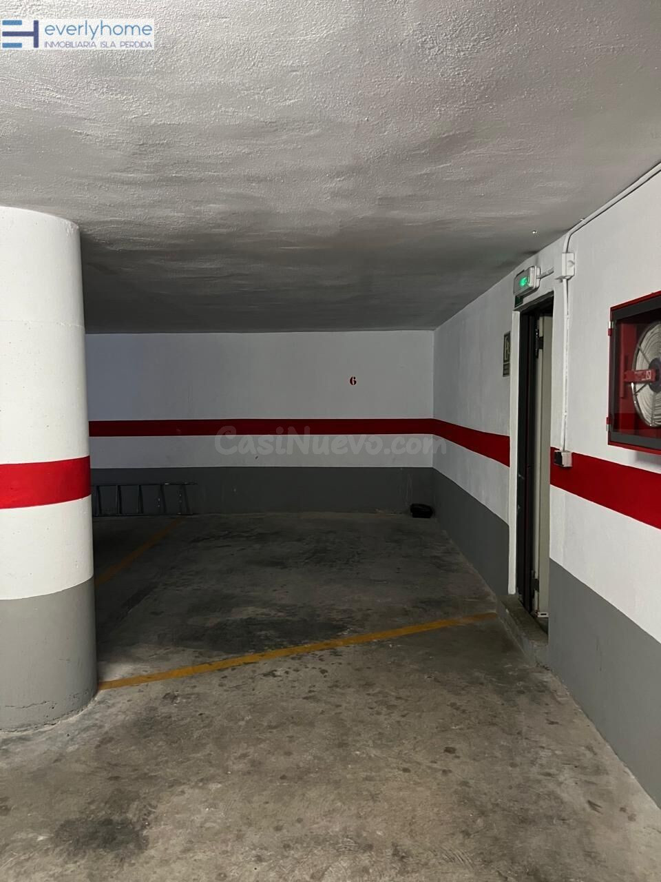SE VENDE AMPLIA PLAZA DE GARAJE - AYORA - foto 4