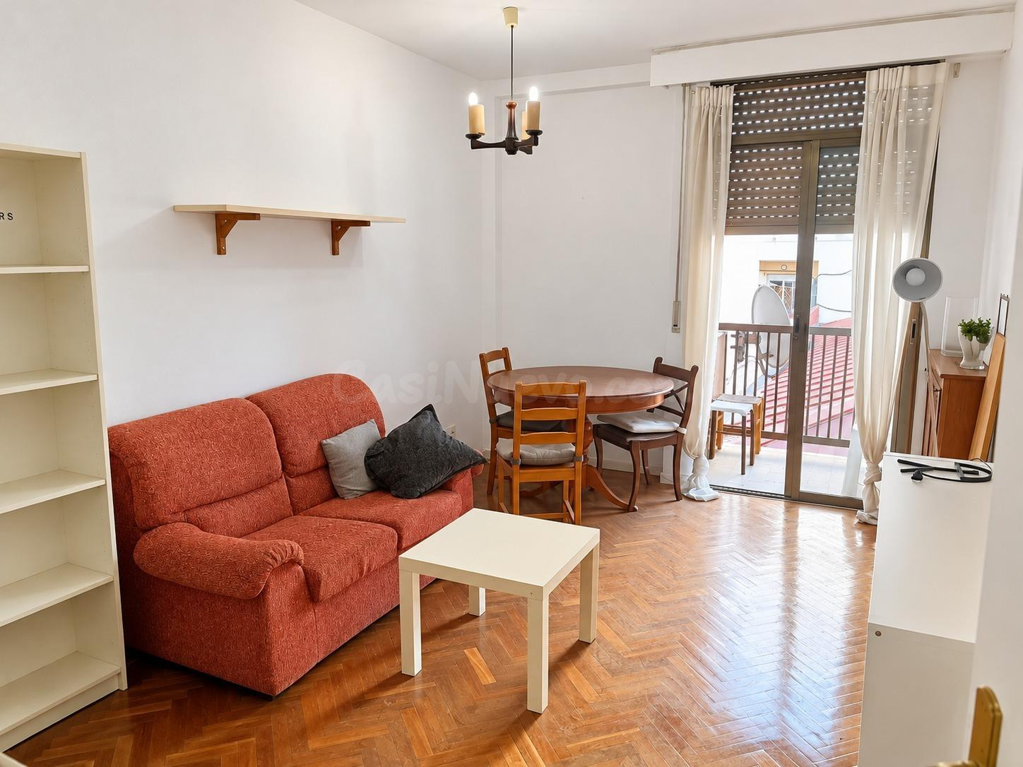 Luminoso piso con dos terrazas para reformar en Andrés Mellado, en excelente finca con portero y ascensor