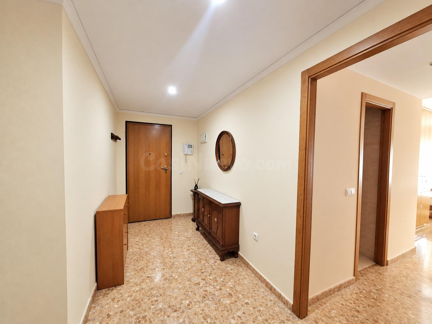 Amplio y Luminoso Piso en venta en Carcaixent! - foto 2
