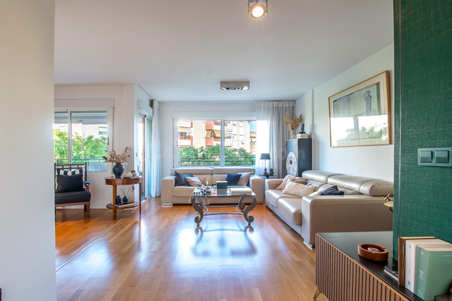 PRECIOSA VIVIENDA A UN PASO DEL CENTRO DE LA CIUDAD