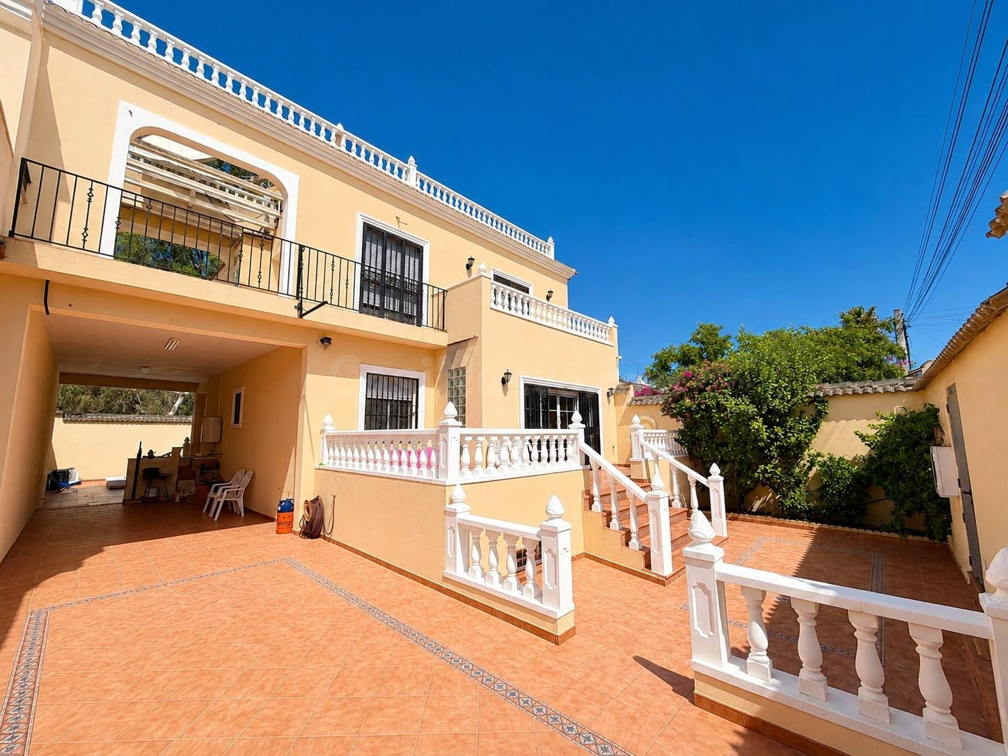 Villa independiente con piscina privada y 6 dormitorios junt - foto 4