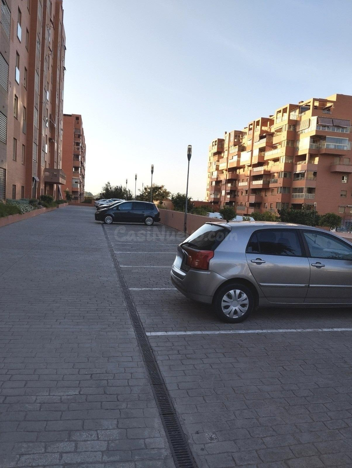 Oportunidad de Alquiler: Plaza de Parking en El Consul - El Romeral, Málaga - foto 4