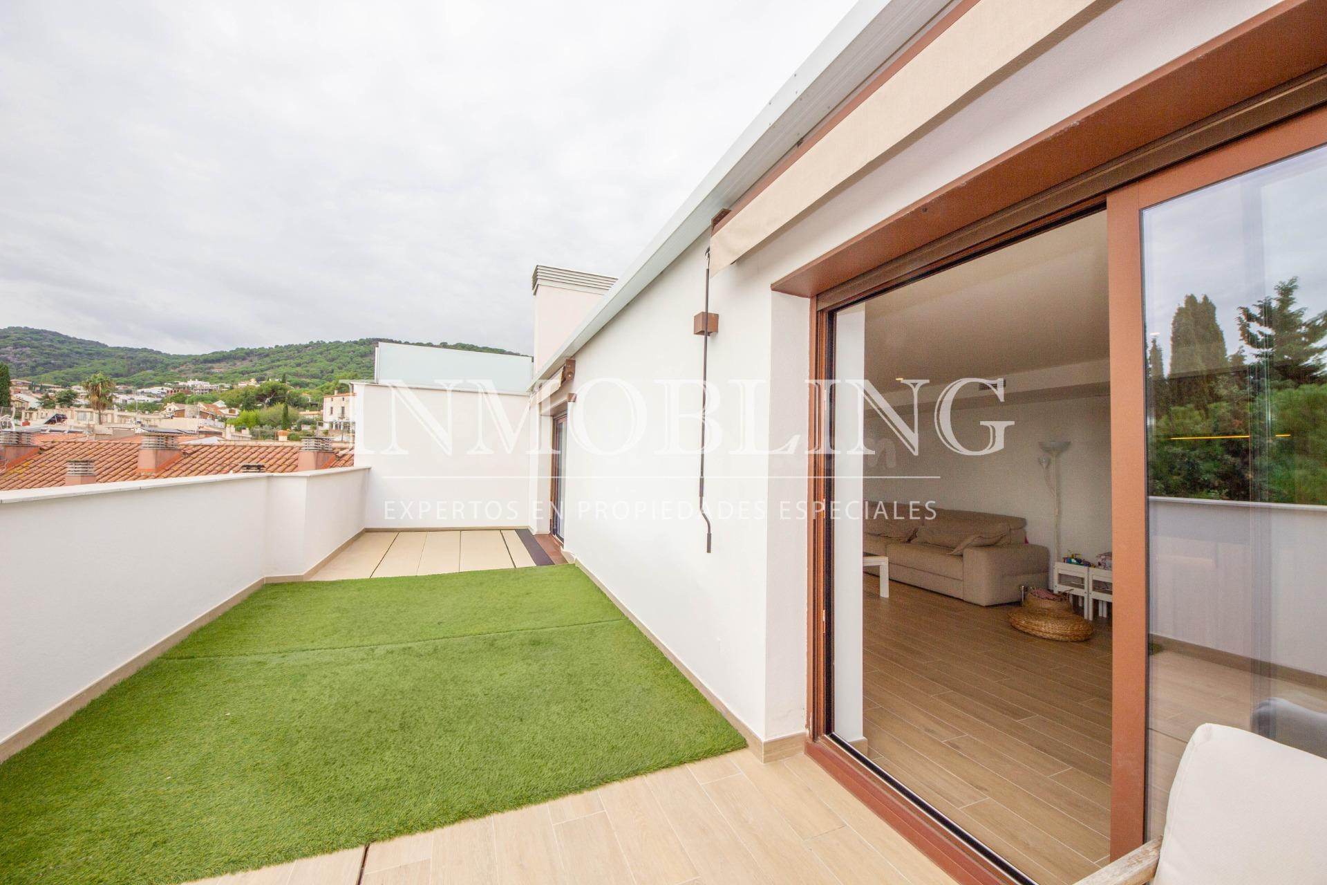 ÁTICO DUPLEX MUY CÉNTRICO