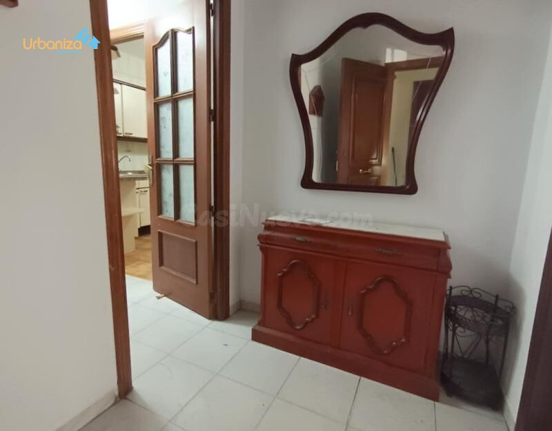 Amplia Casa en María Auxiliadora, Badajoz - Oportunidad Única por €429,000