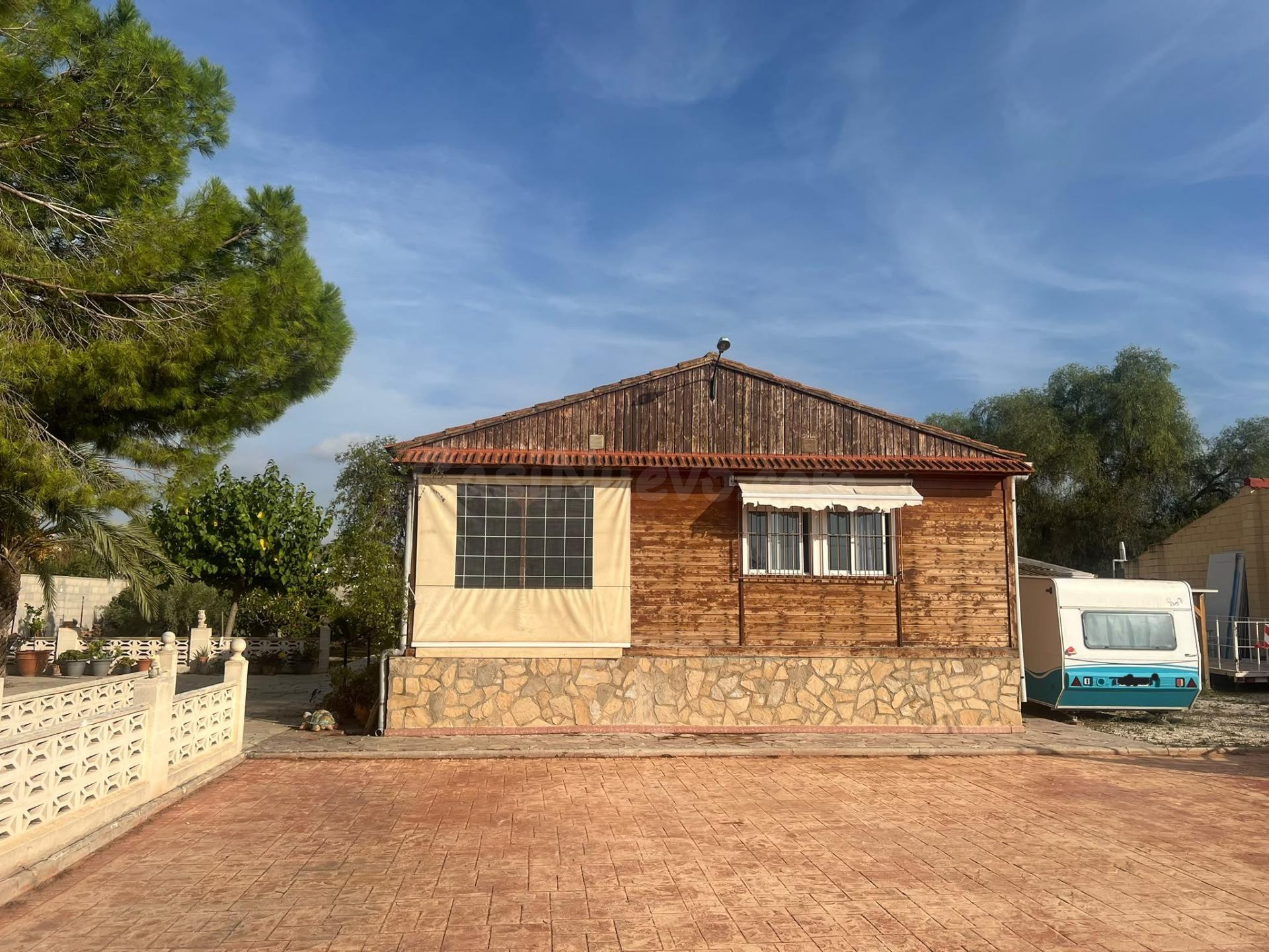 Chalet en Orito en urbanización La Capitana