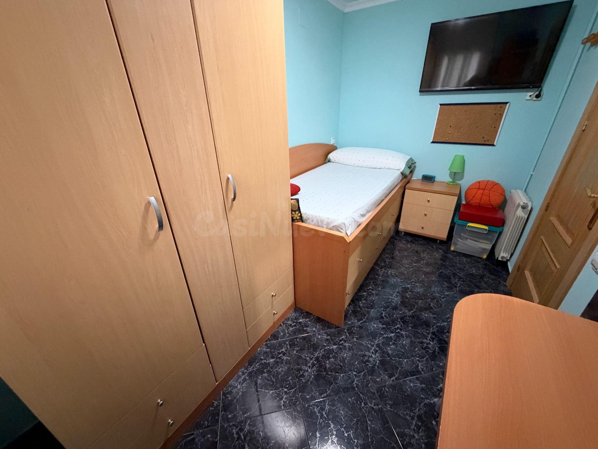 Último piso de 4 dormitorios con balcón - foto 5