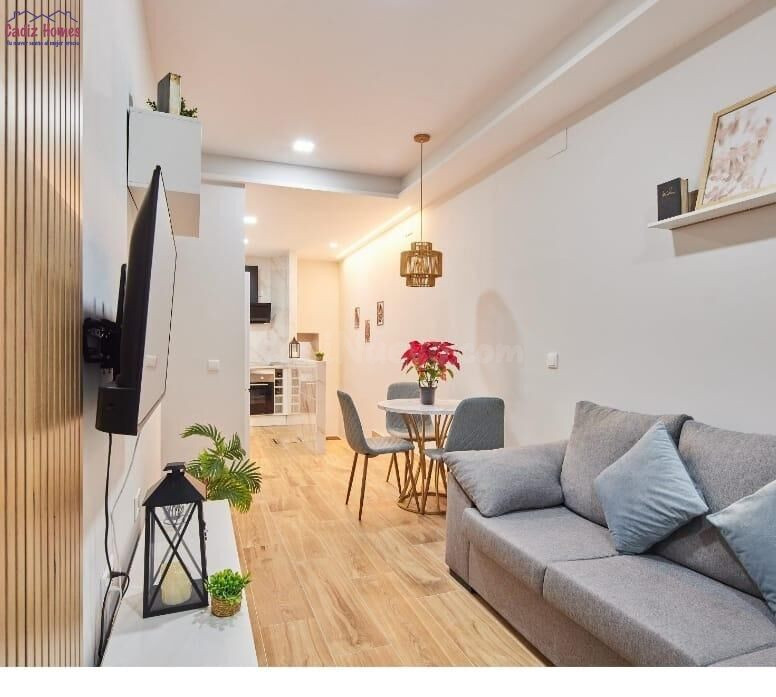 VIVIENDA A ESCASOS METROS DEL TEATRO FALLA