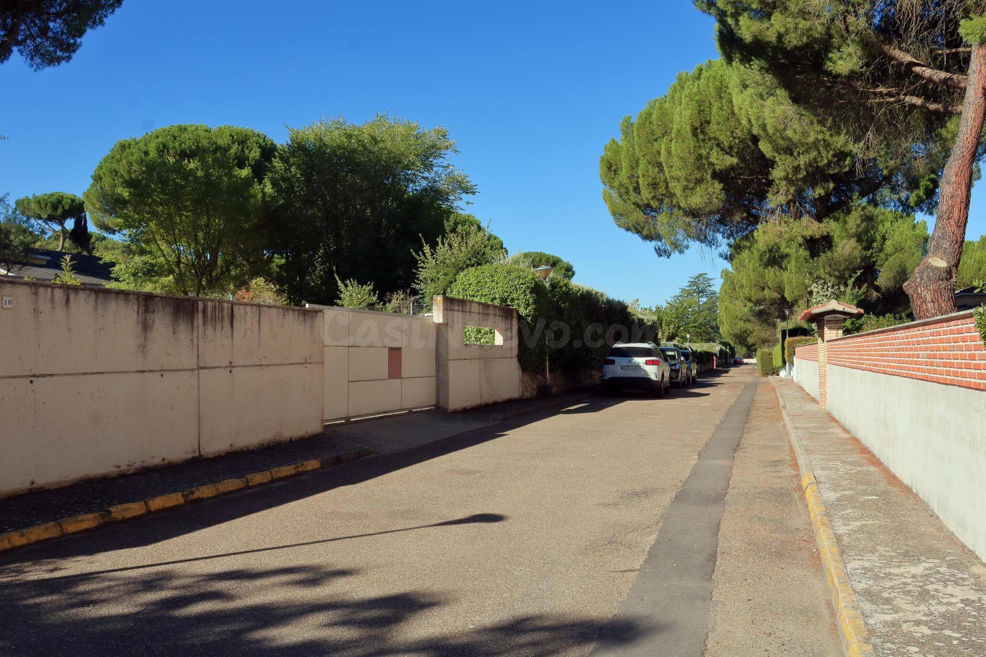 OPORTUNIDAD ÚNICA EN URB "LA COTARRA" - HERRERA DE DUERO
