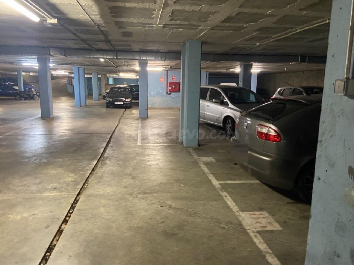 Plaza de aparcamiento para coche en Santa Eugenia - foto 4