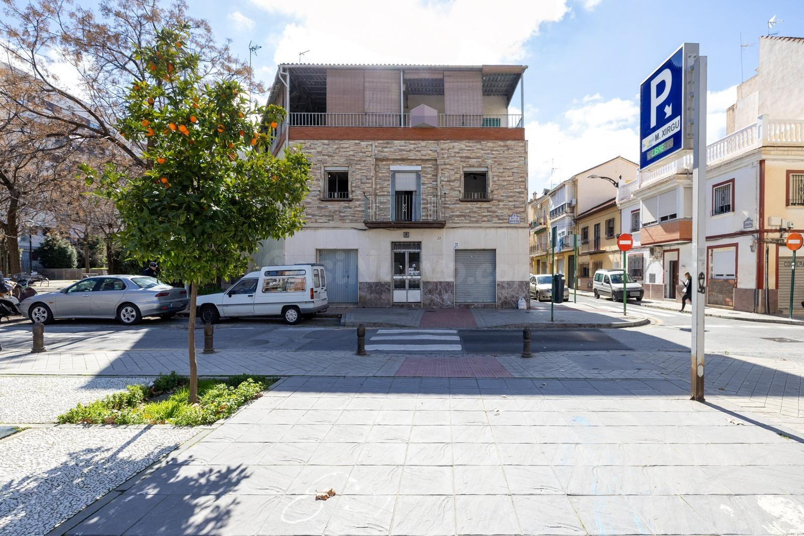 Edificio con gran potencial de desarrollo residencial en Zaidín – Granada