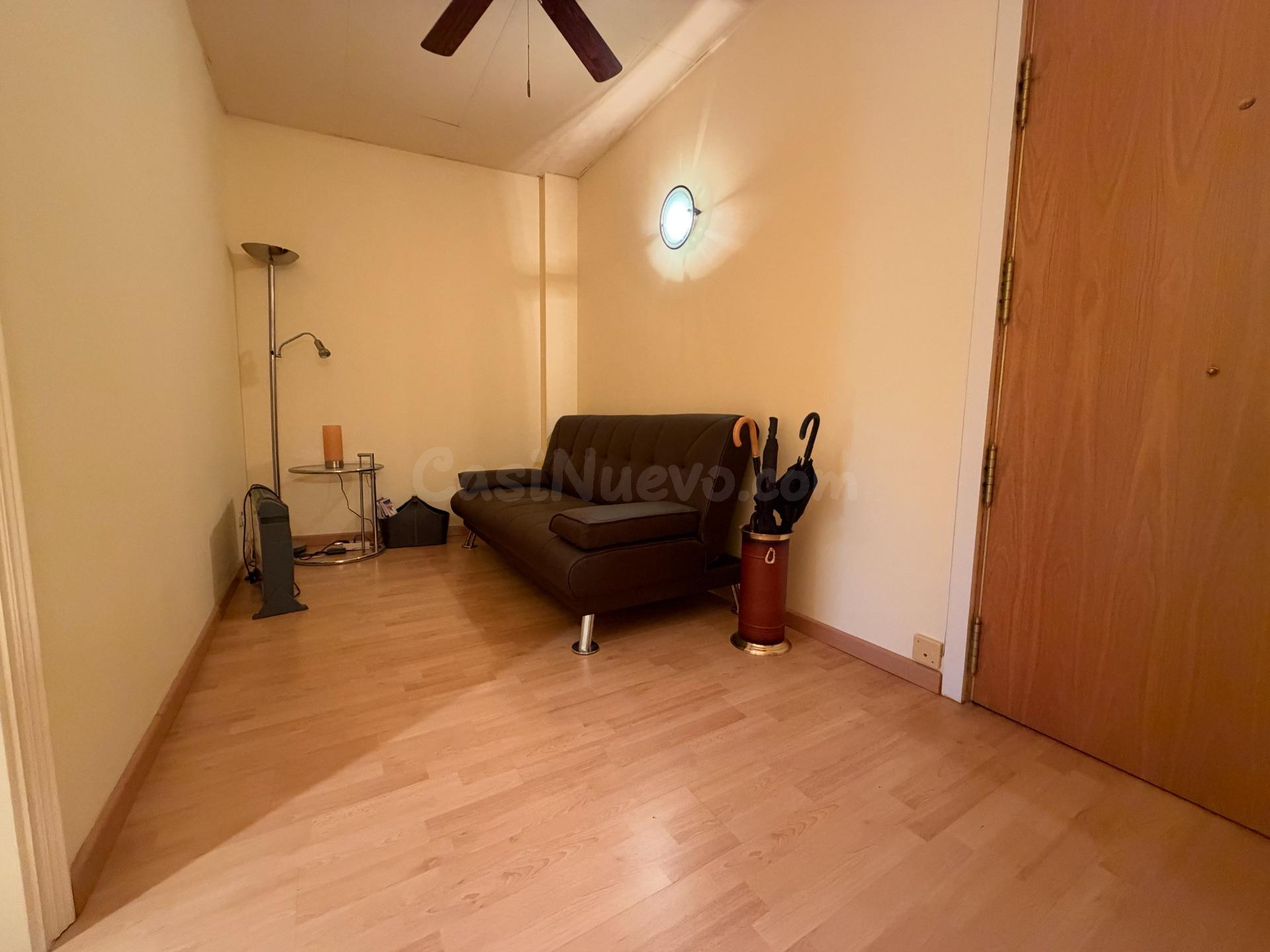 Oficina de 85 m2 en alquiler en el centro de Platja d’Aro, junto a Plaça Europa – 900 €/mes - foto 3