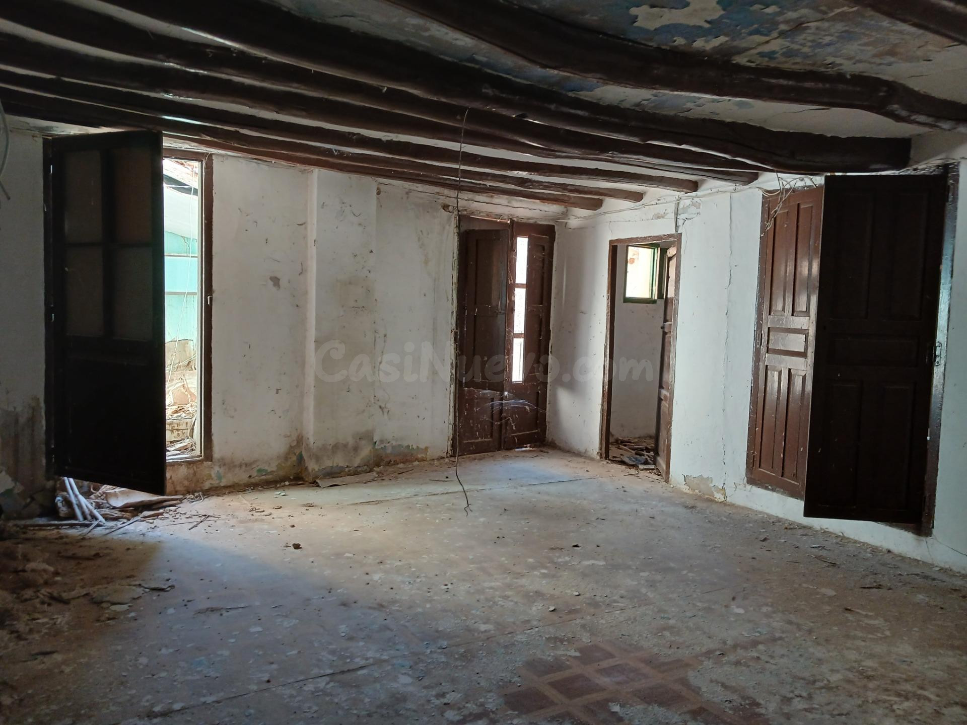 Casa en venta en Fuentes de Jiloca. Reforma integral. - foto 5