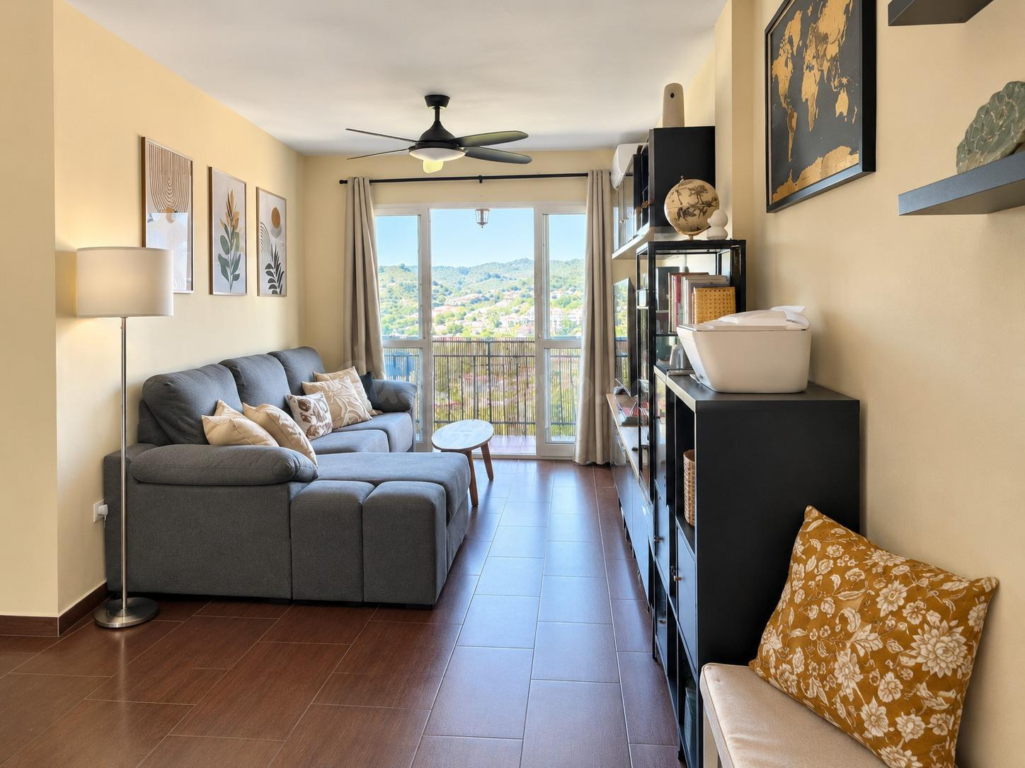 ¡TOTALMENTE REFORMADO Y AMUEBLADO! Piso con terraza y vistas despejadas en Alegría de la Huerta, Ciudad Jardín