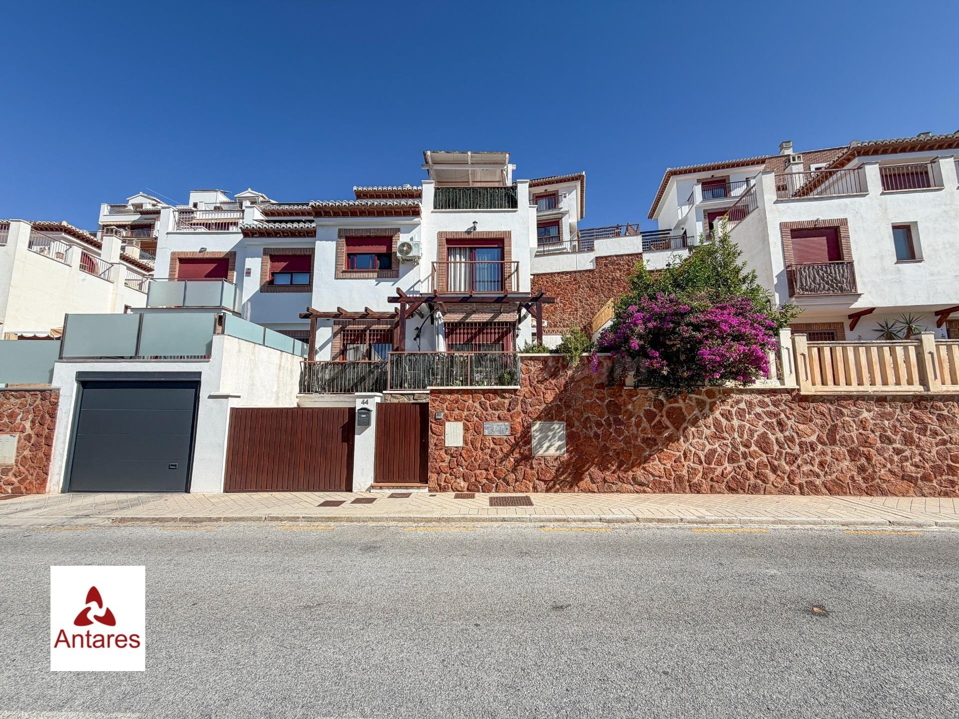 Casa Pareada en Granada capital (Lancha del Genil)