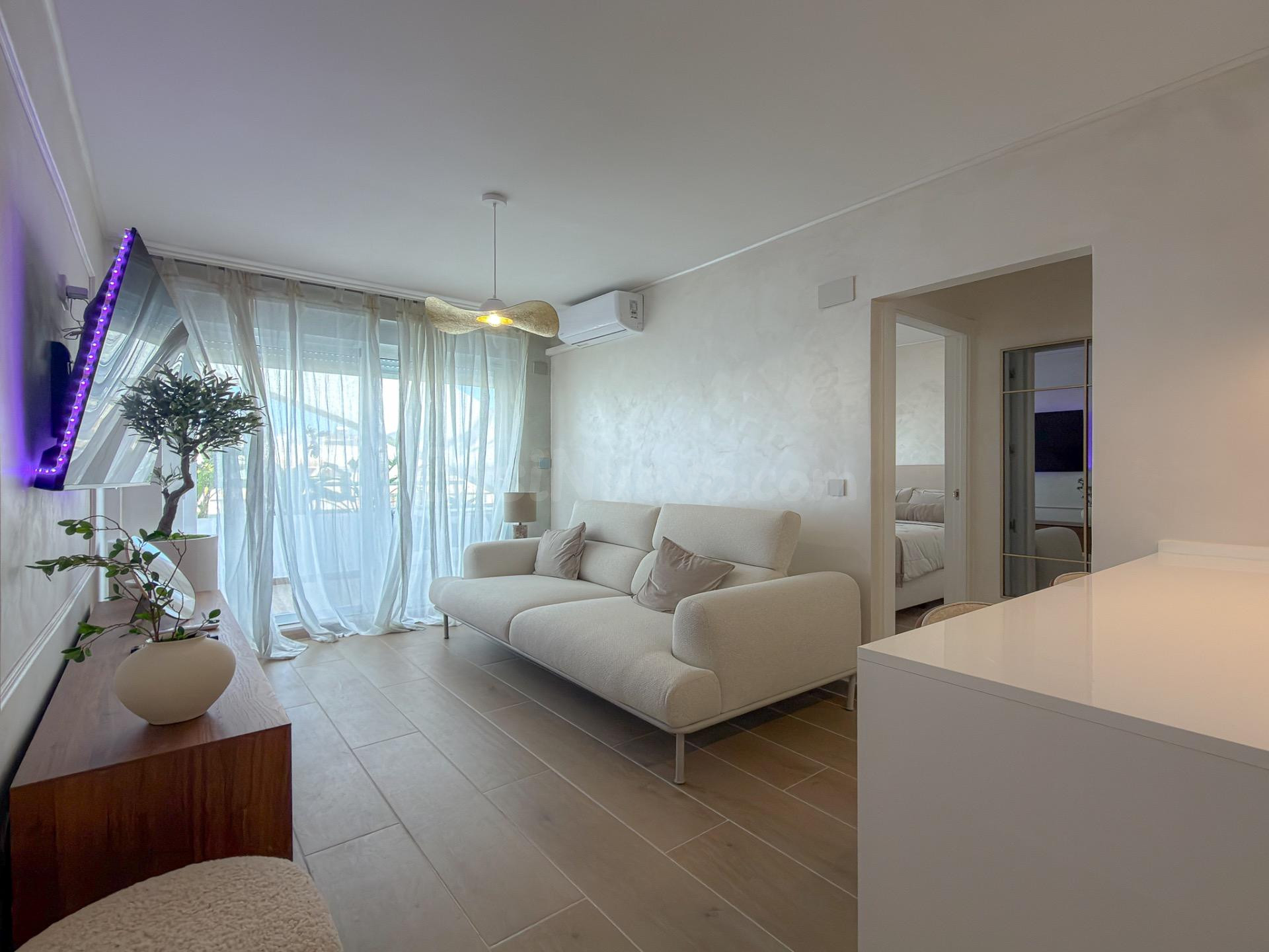 Encantador Ático con increíble diseño, nuevo a estrenar + 2 piscinas comunitarias - foto 4