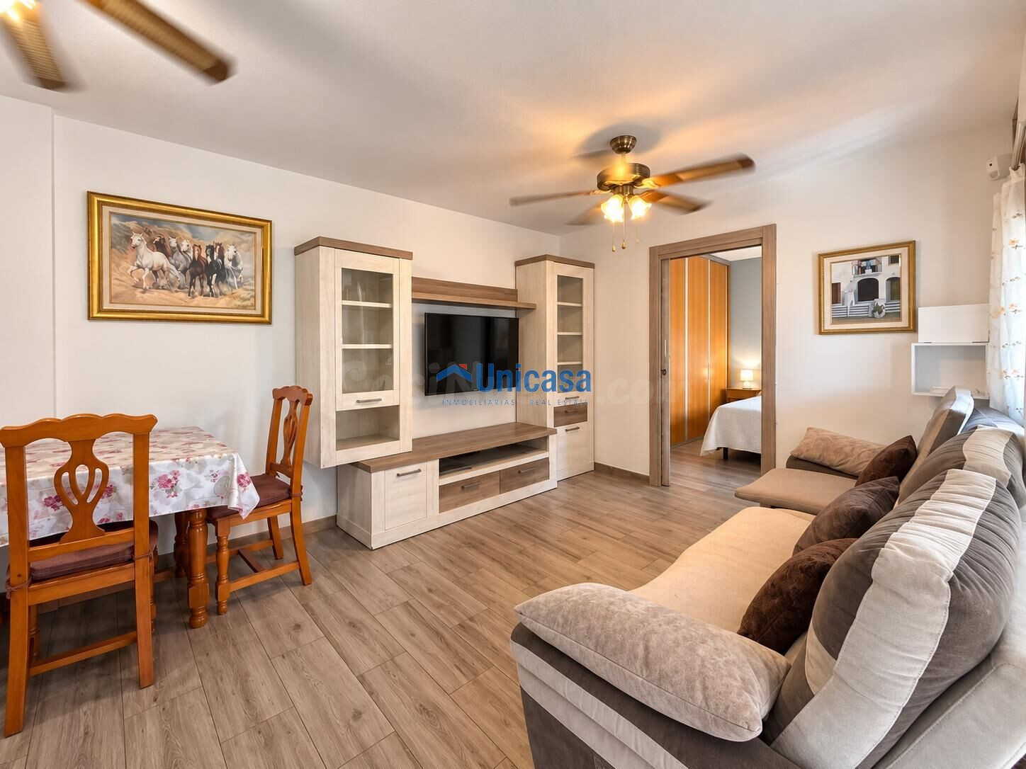 CASA CON 3 DORMITORIOS, ESPACIO TRASERO Y MUCHAS POSIBILIDADES