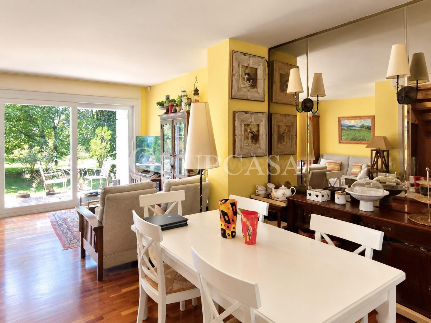 Magnífica Casa en Ciutat Jardí: Espacio, Comodidad y Calidad de Vida