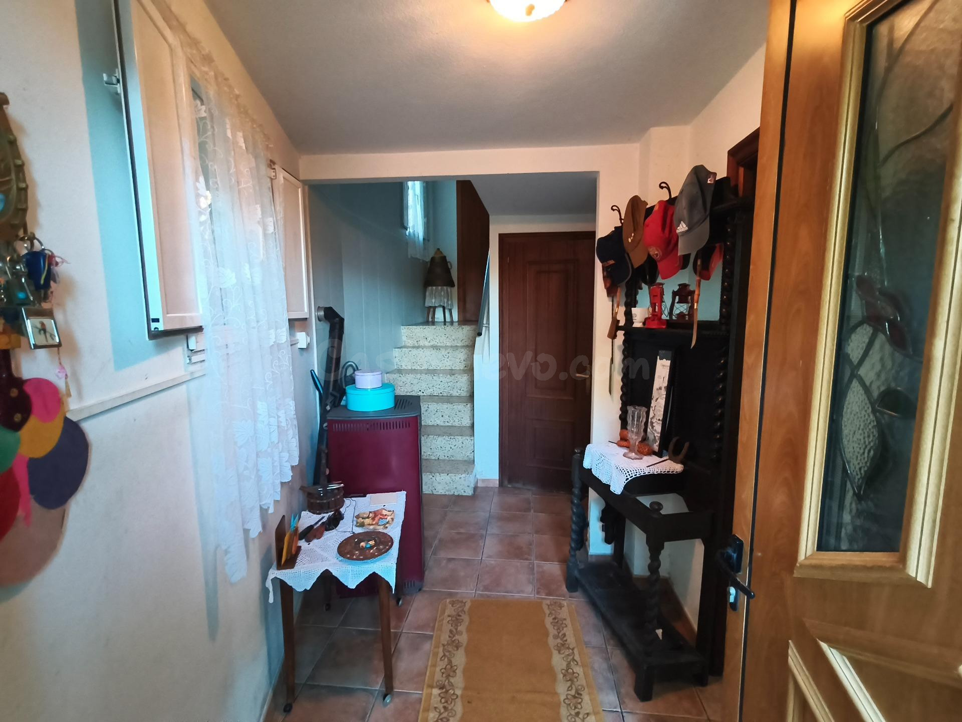 Casa adosada en Ortigueira - foto 4