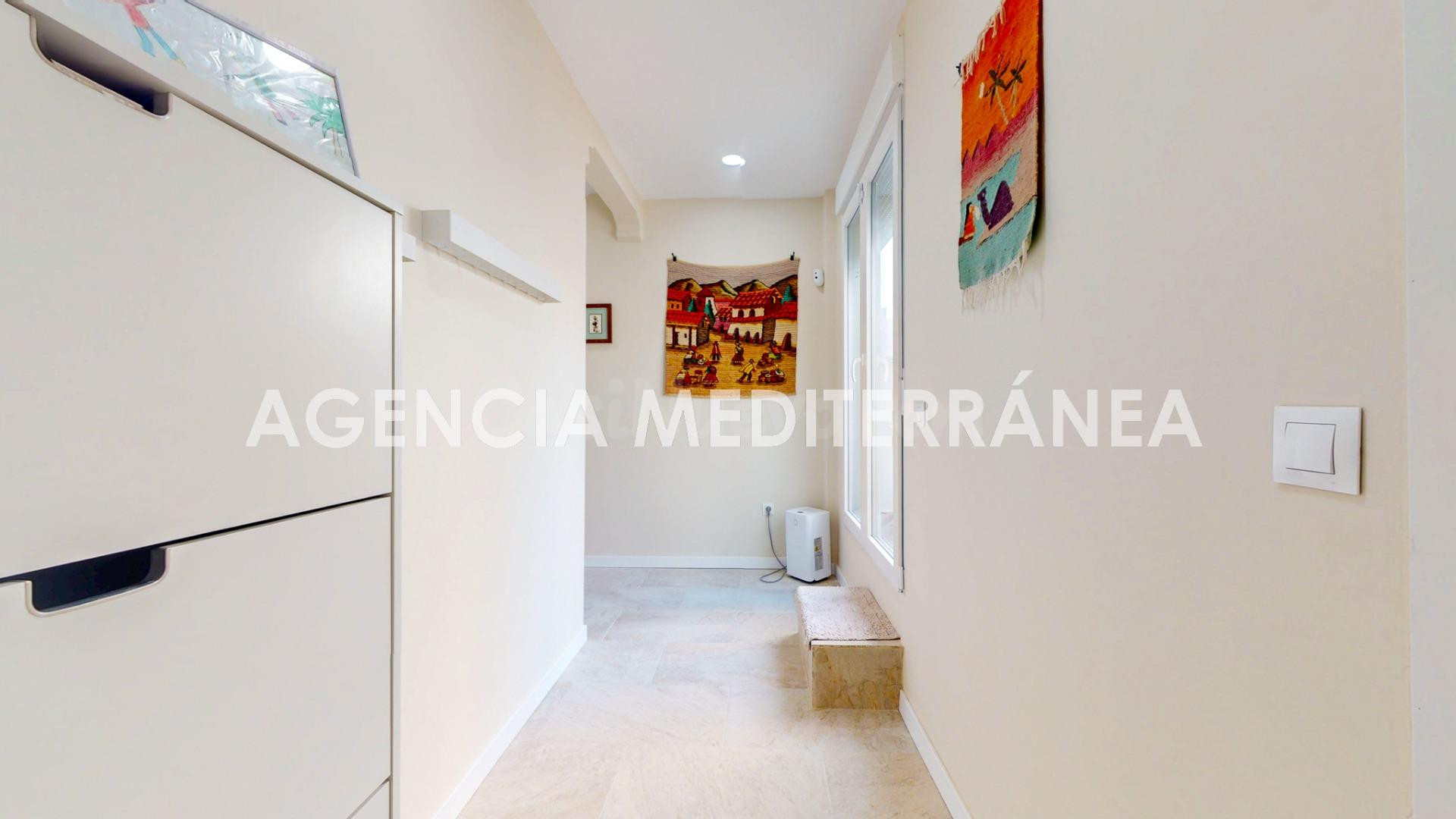 ¡Espectacular ático totalmente reformado y amueblado con ter - foto 3