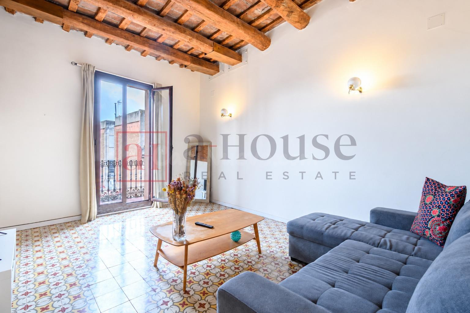 PISO LISTO PARA ENTRAR A VIVIR CON BALCÓN Y DOBLE ORIENTACIÓN EN VILA DE GRÀCIA