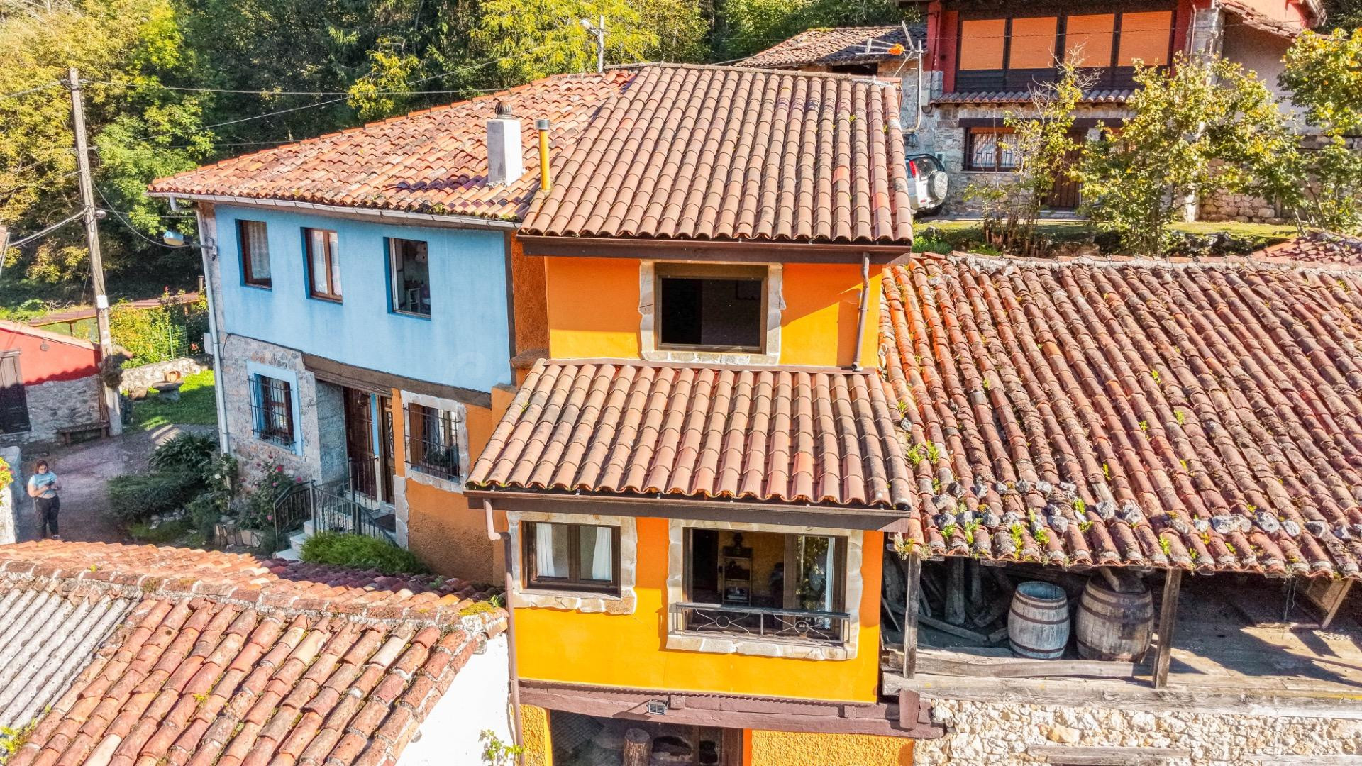 CASA ADOSADA CON TERRENO EN PIÑUECU, PILOÑA